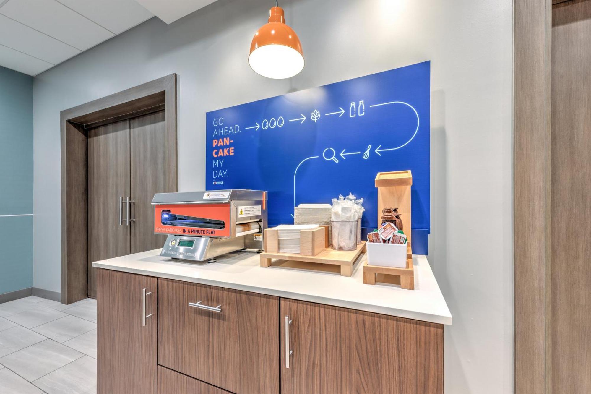 Holiday Inn Express & Suites Austin Airport East By Ihg Ngoại thất bức ảnh
