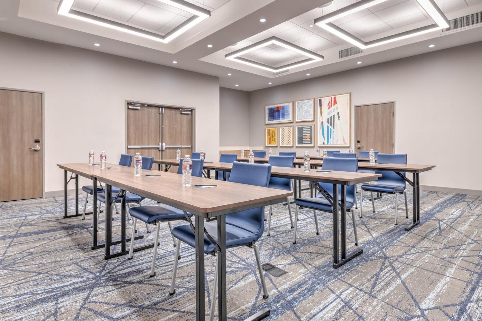 Holiday Inn Express & Suites Austin Airport East By Ihg Ngoại thất bức ảnh