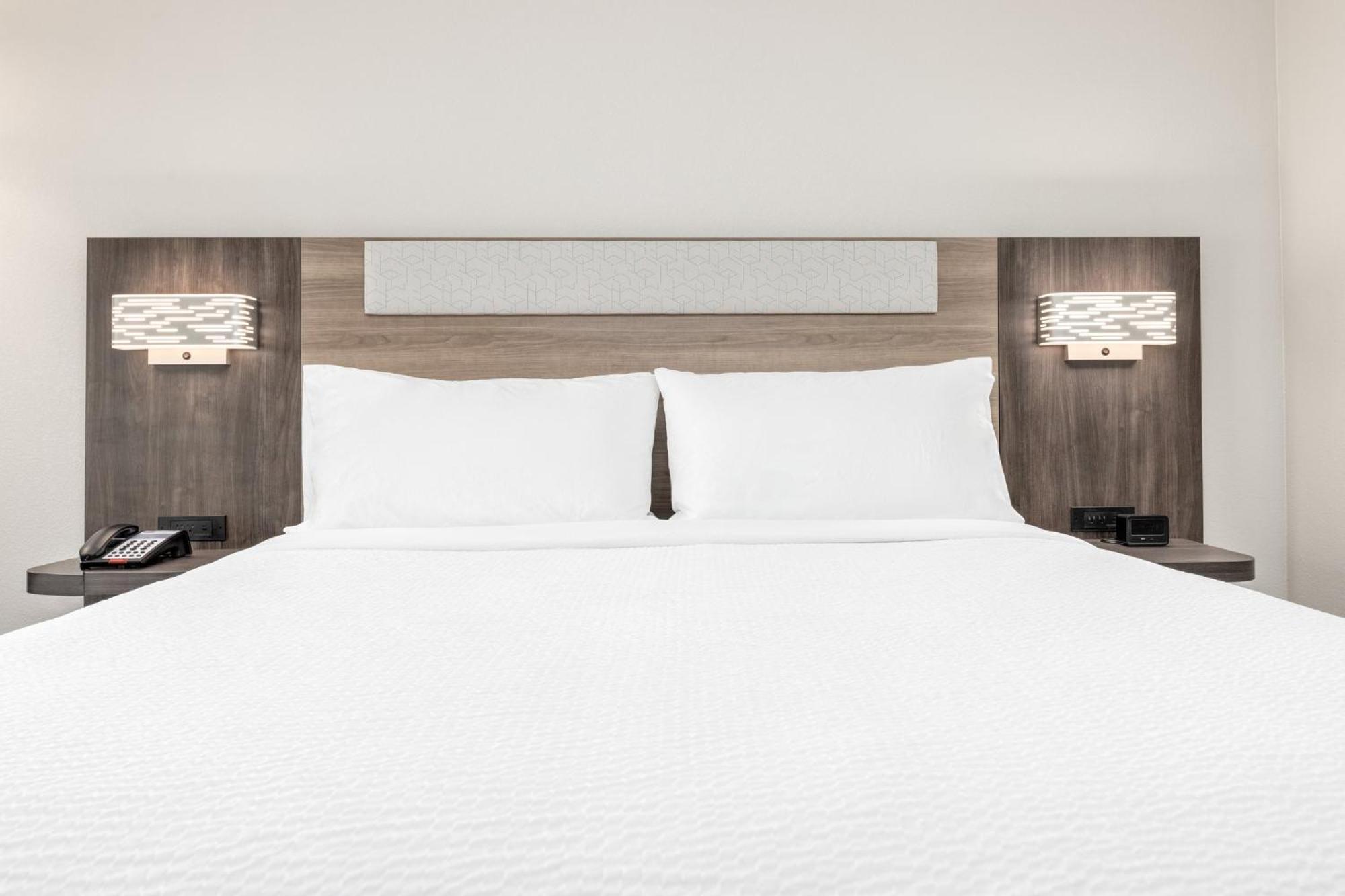Holiday Inn Express & Suites Austin Airport East By Ihg Ngoại thất bức ảnh